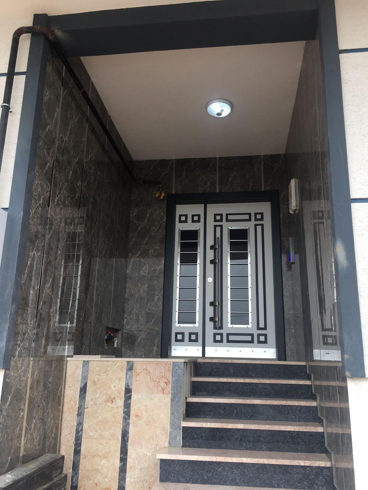 Karlıbayır Behzat Sokak örnek daire koridor